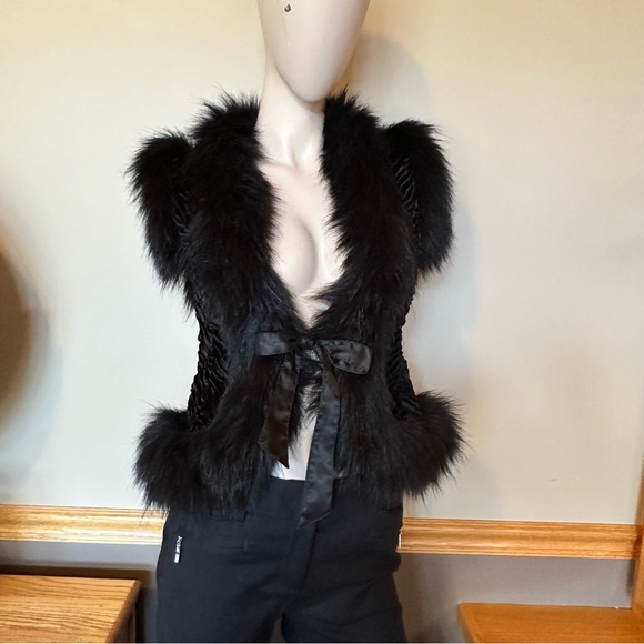 bebe Jackets & Blazers - BEBE Faux Fur Trim Vest Textured Open Front XS #14